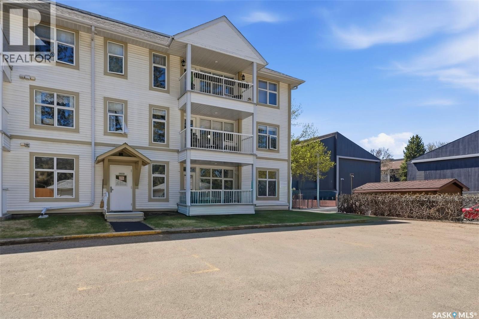 105 301 34th STREET W