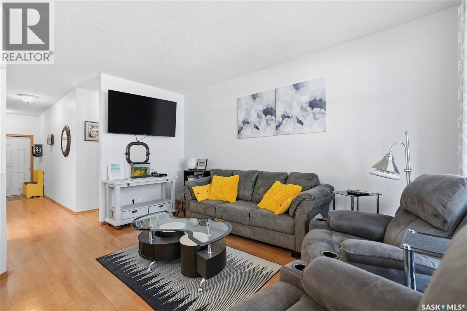 105 301 34th STREET W