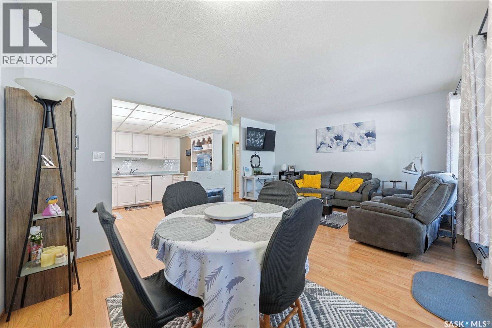 105 301 34th STREET W