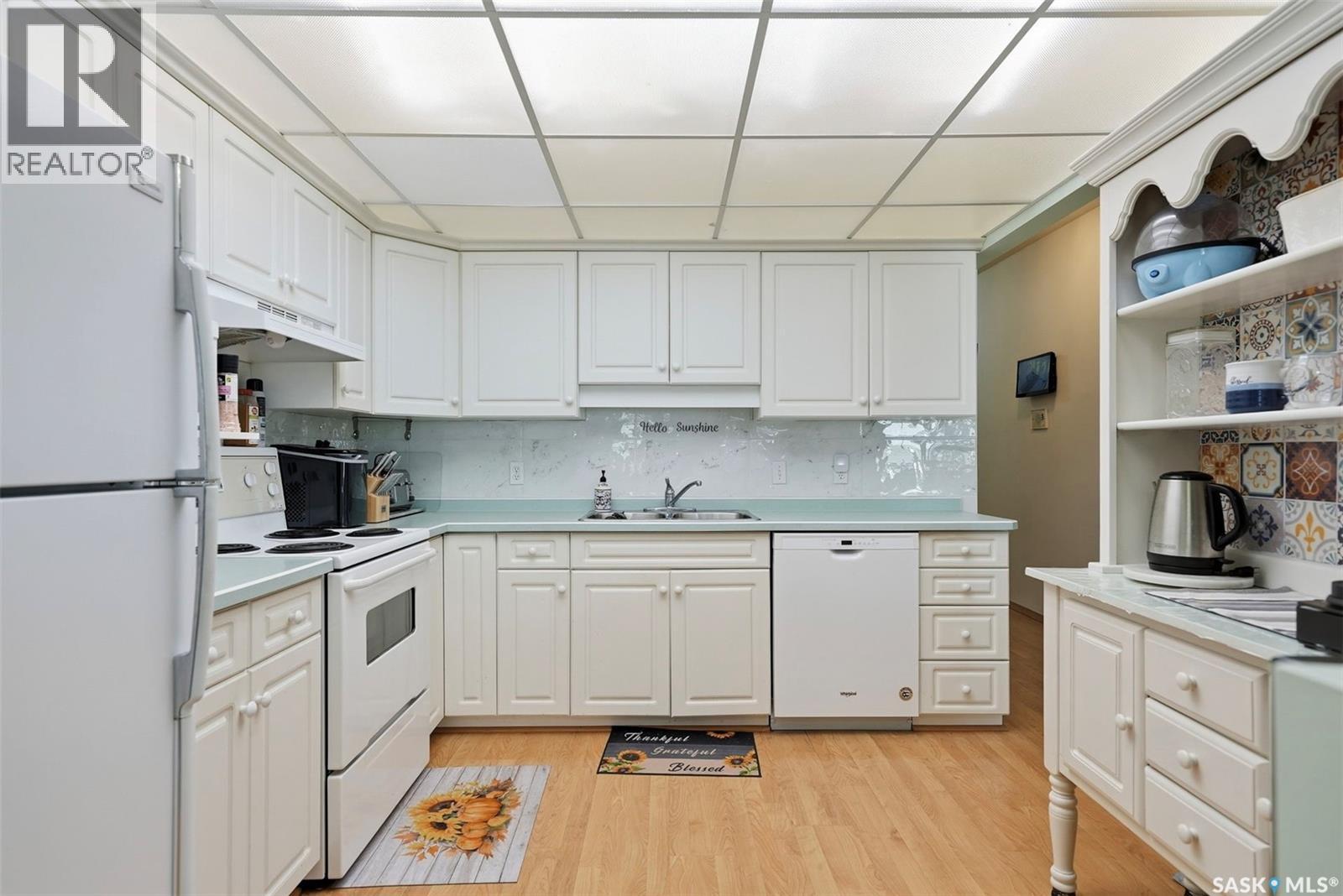 105 301 34th STREET W