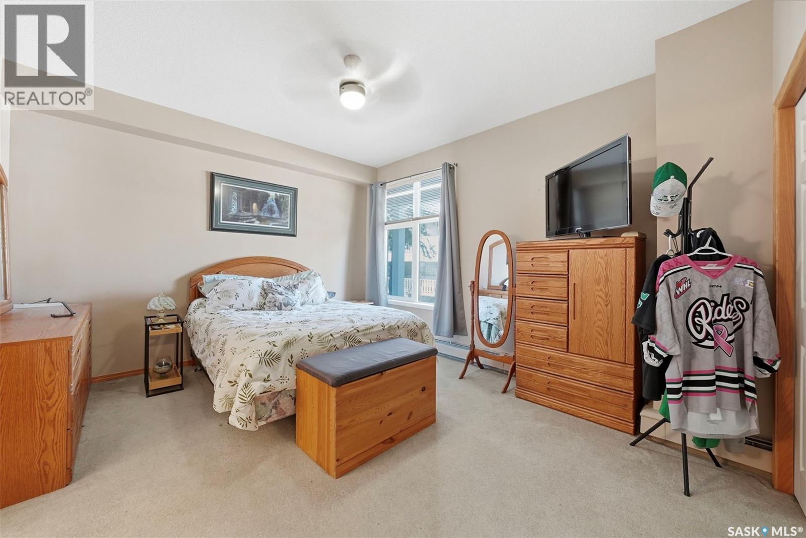 105 301 34th STREET W