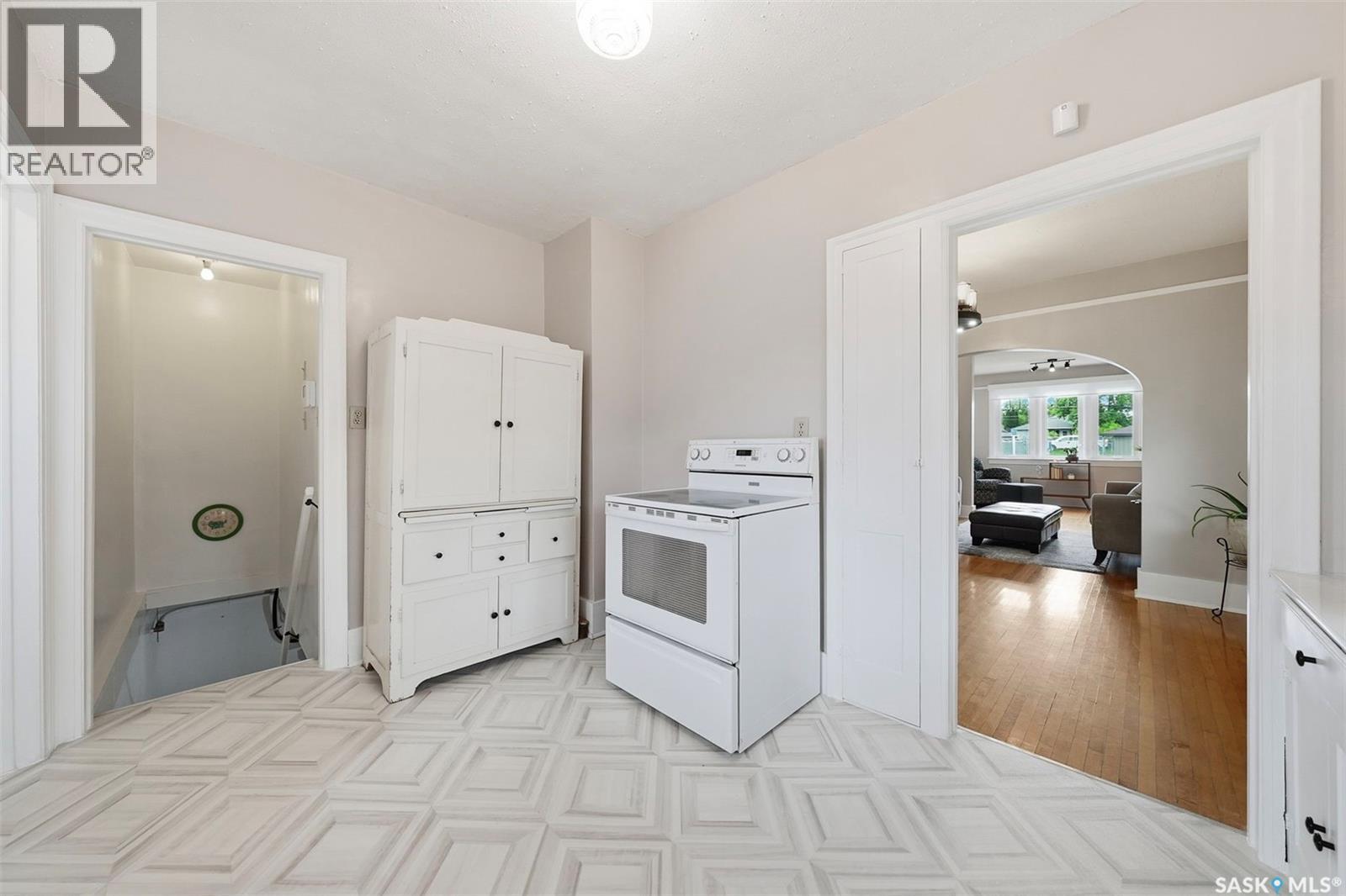 416 22ND STREET W