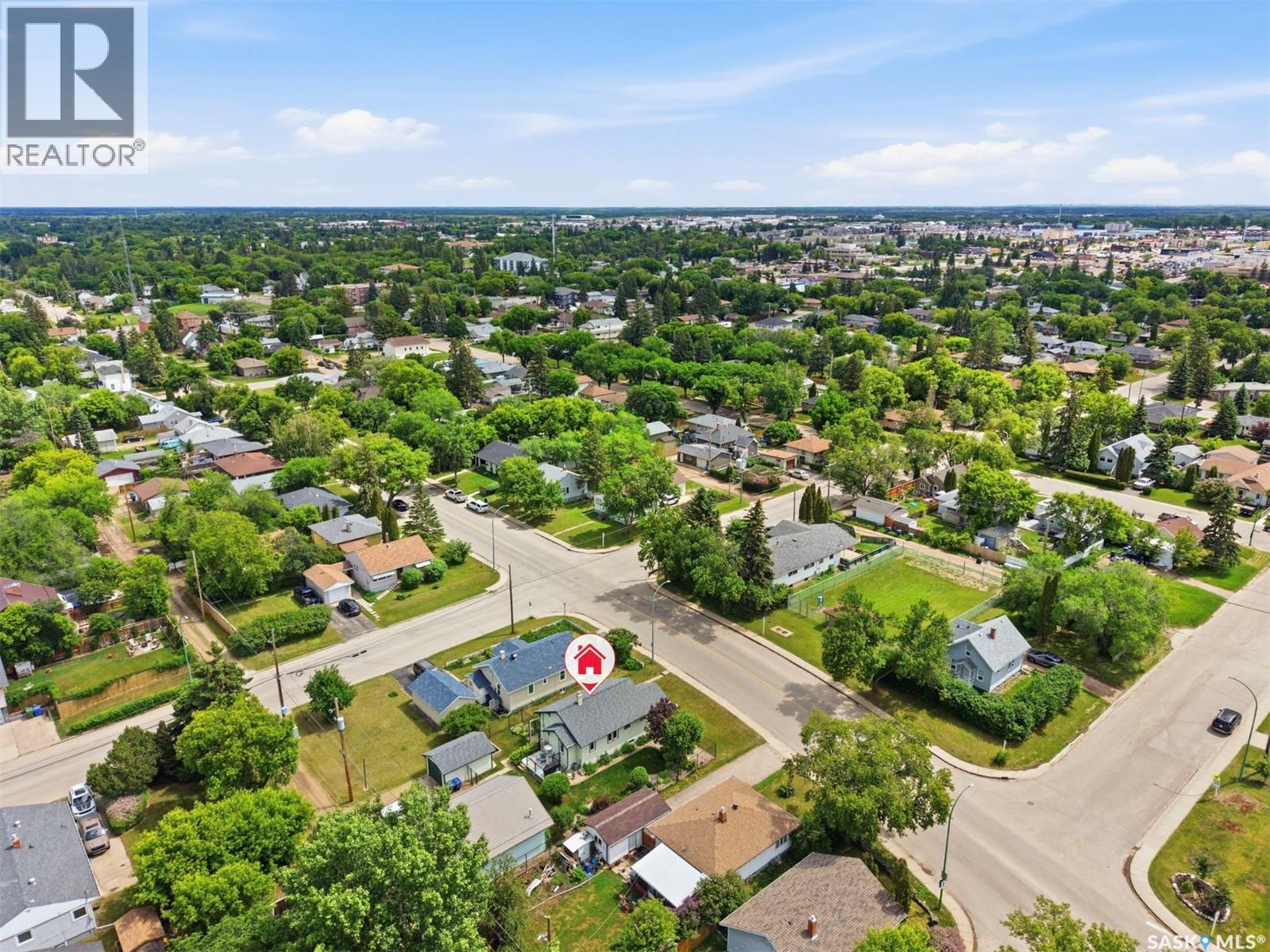 416 22ND STREET W