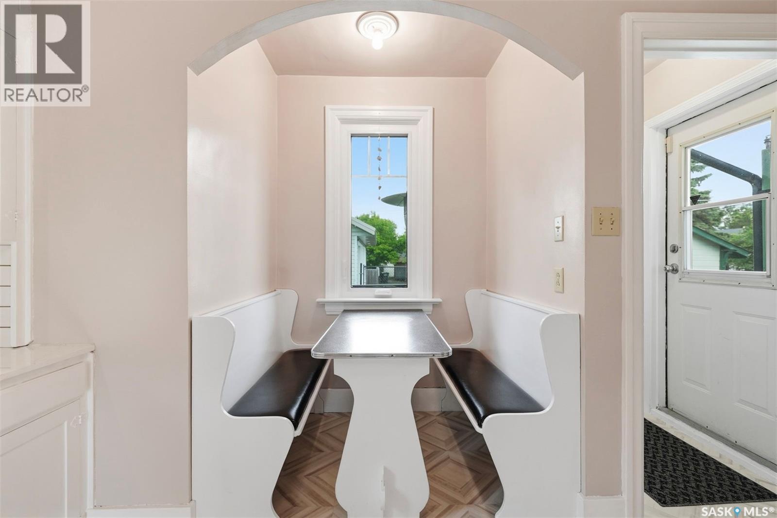 416 22ND STREET W