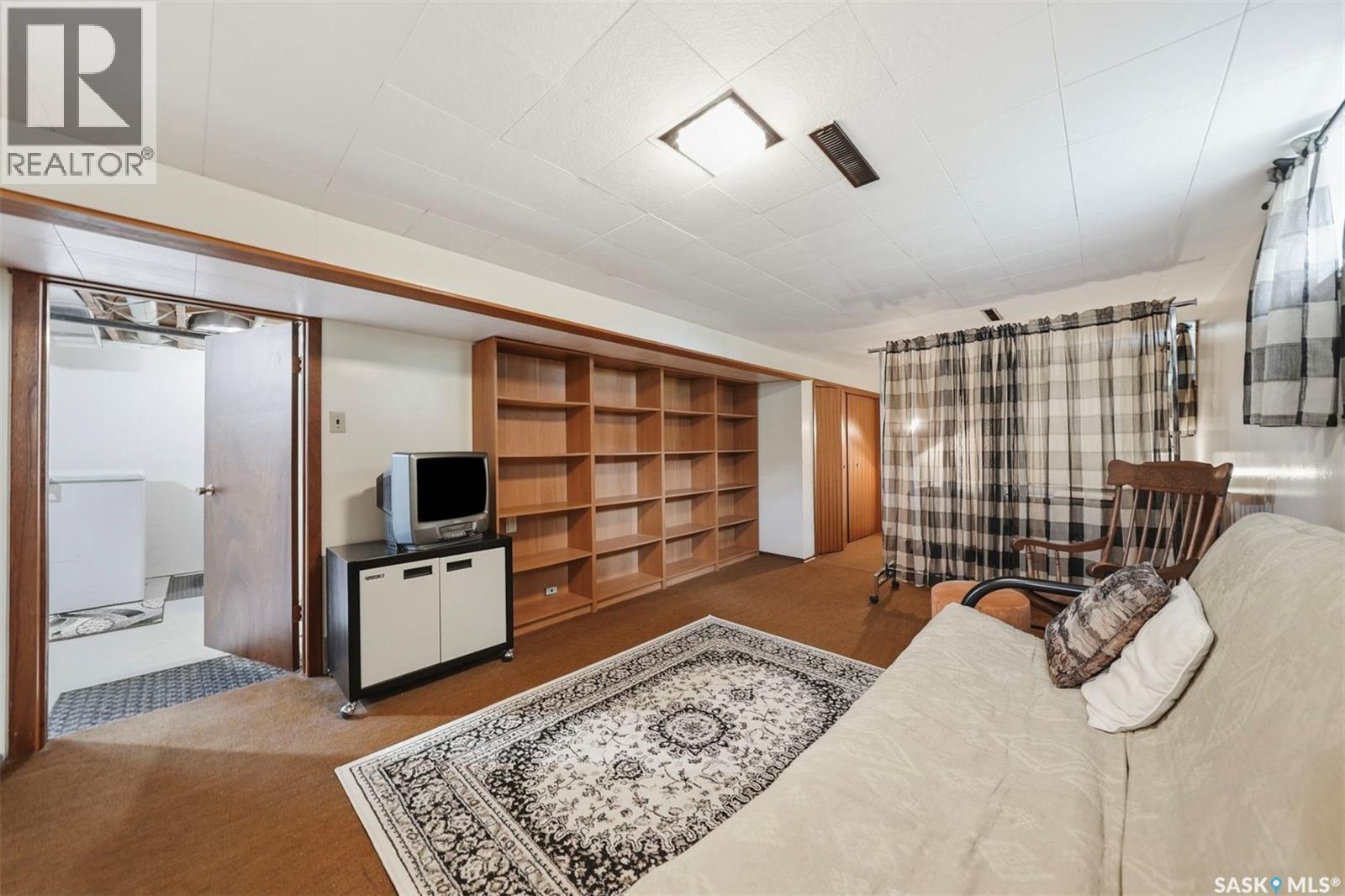 416 22ND STREET W