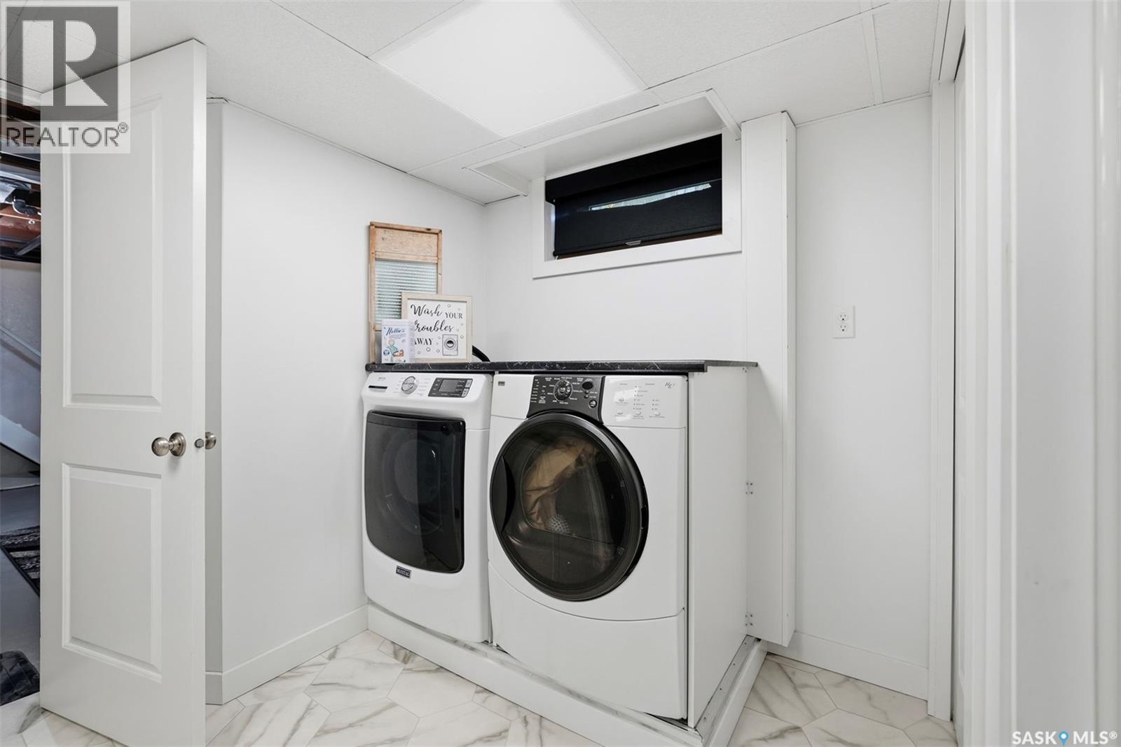 416 22ND STREET W
