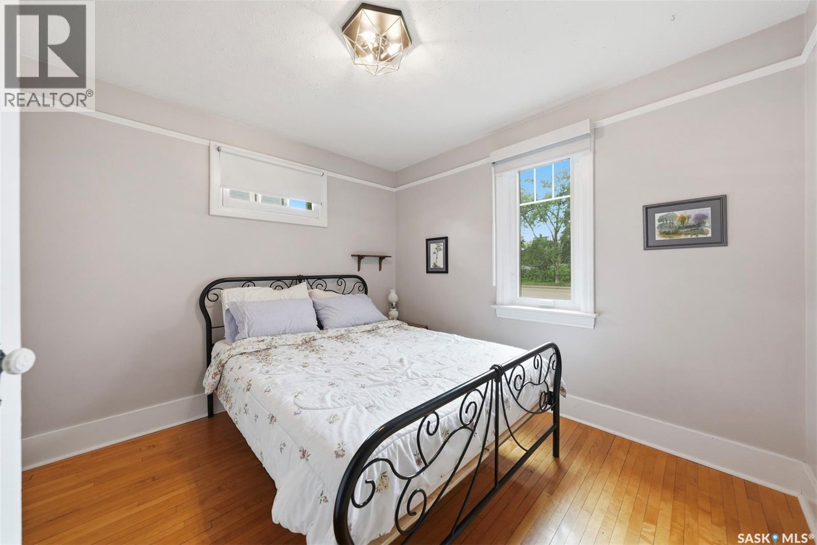 416 22ND STREET W