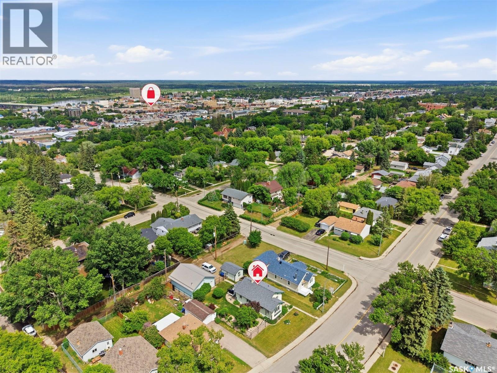 416 22ND STREET W