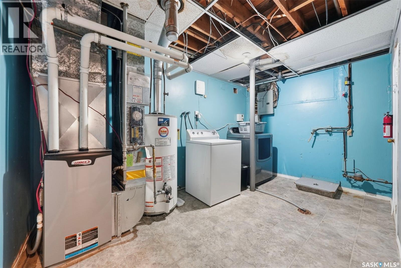 946 13th STREET W