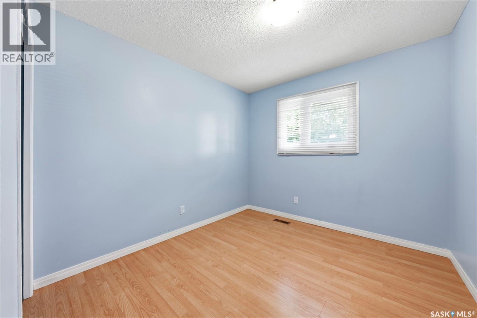 946 13th STREET W
