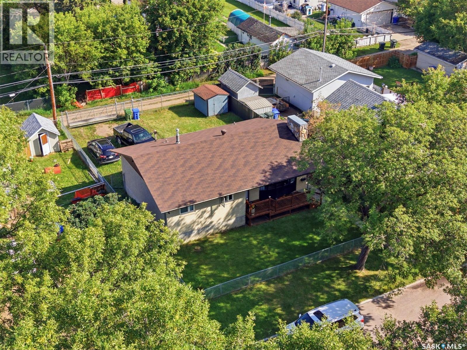 946 13th STREET W