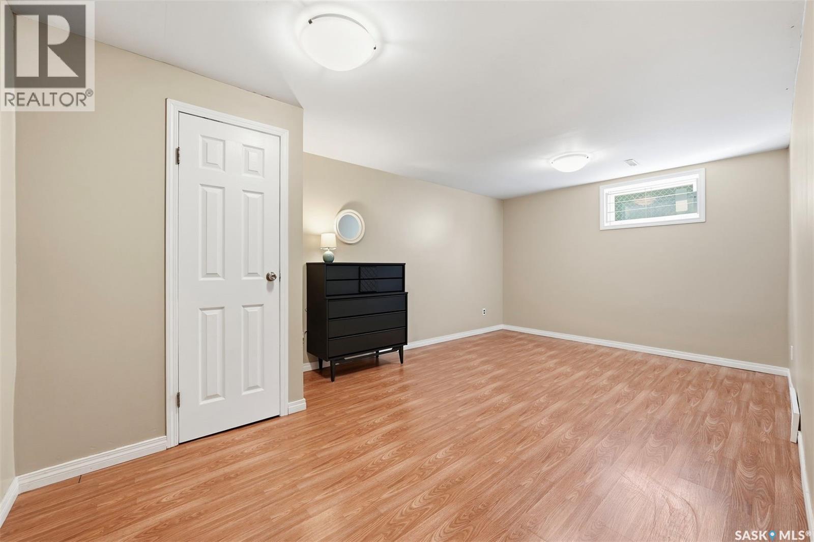 946 13th STREET W