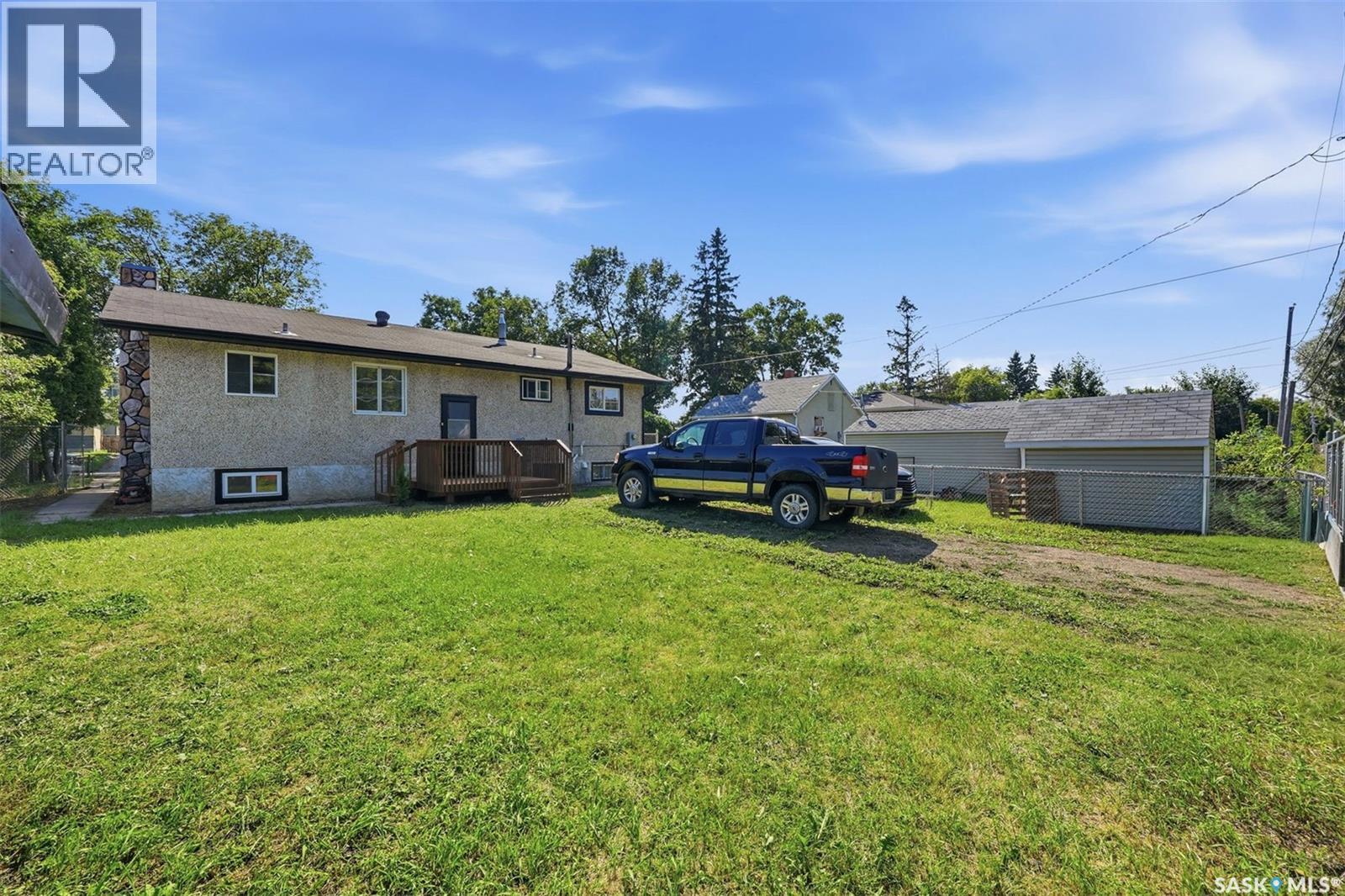 946 13th STREET W
