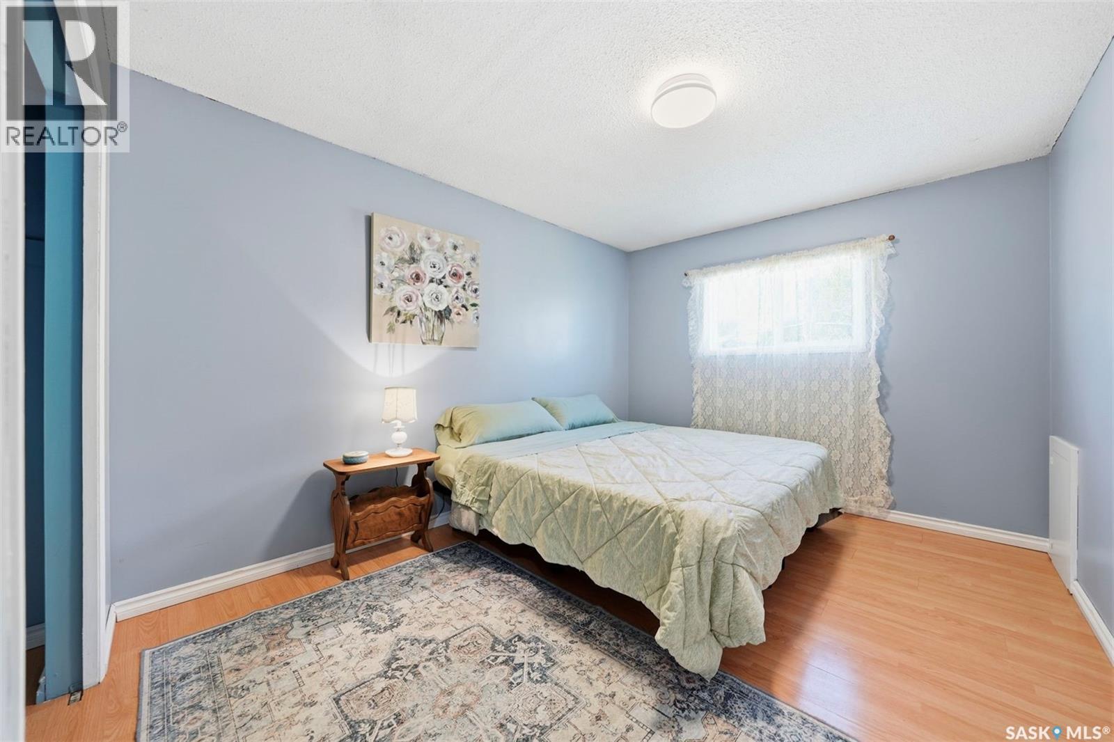 946 13th STREET W