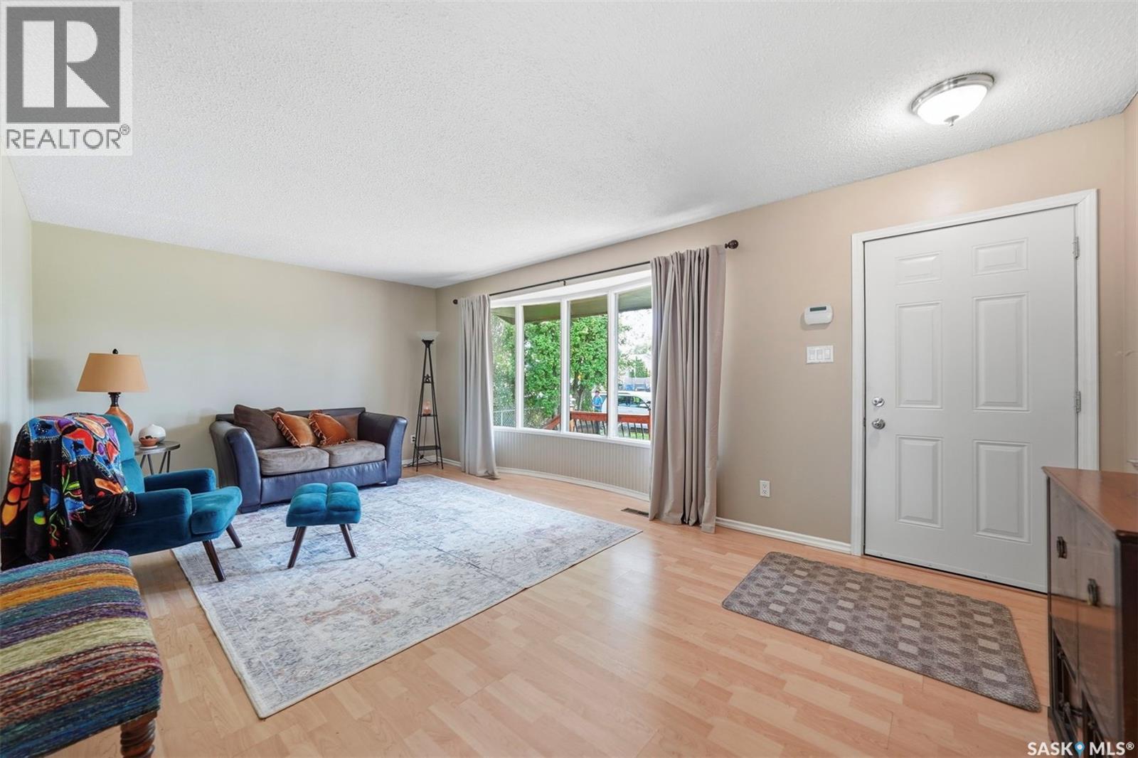 946 13th STREET W