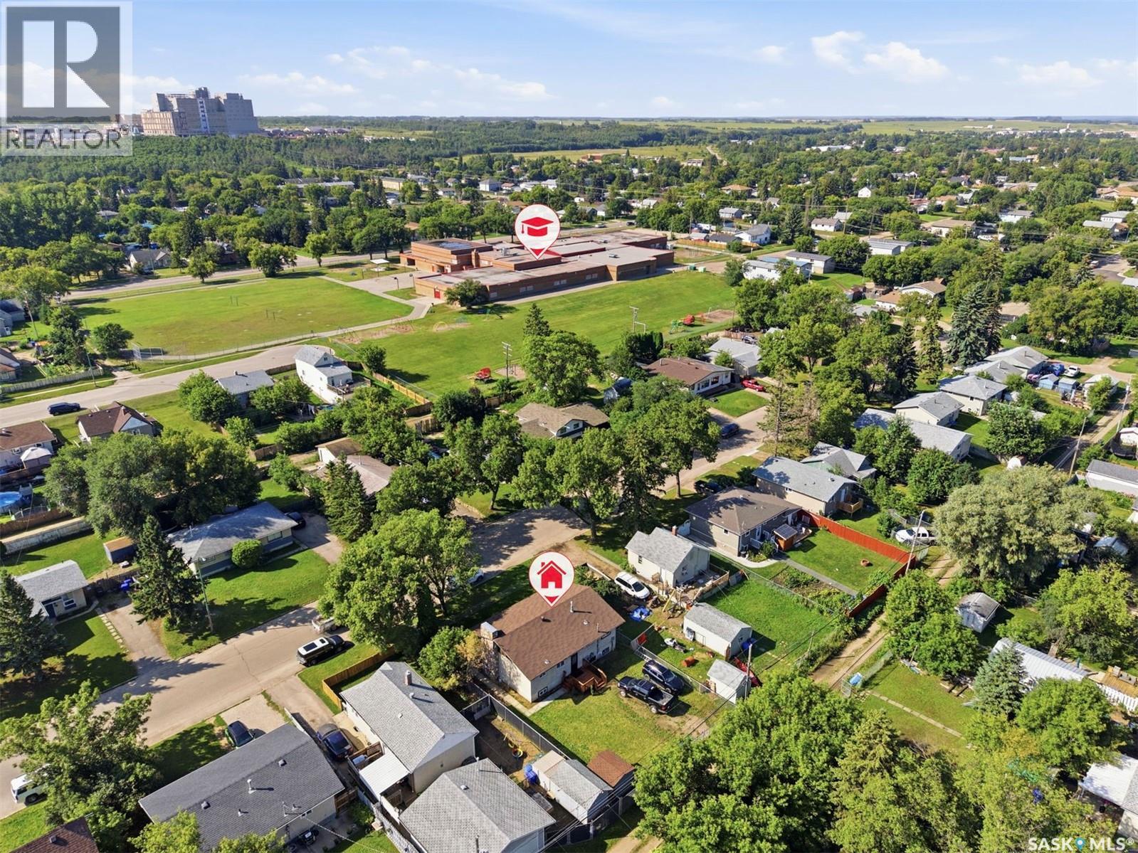 946 13th STREET W