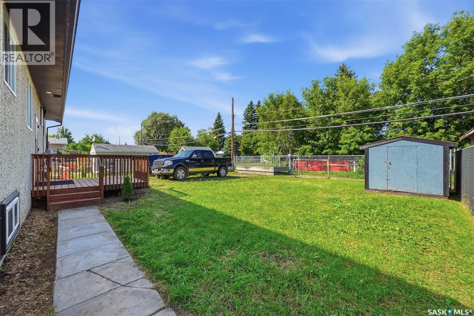 946 13th STREET W