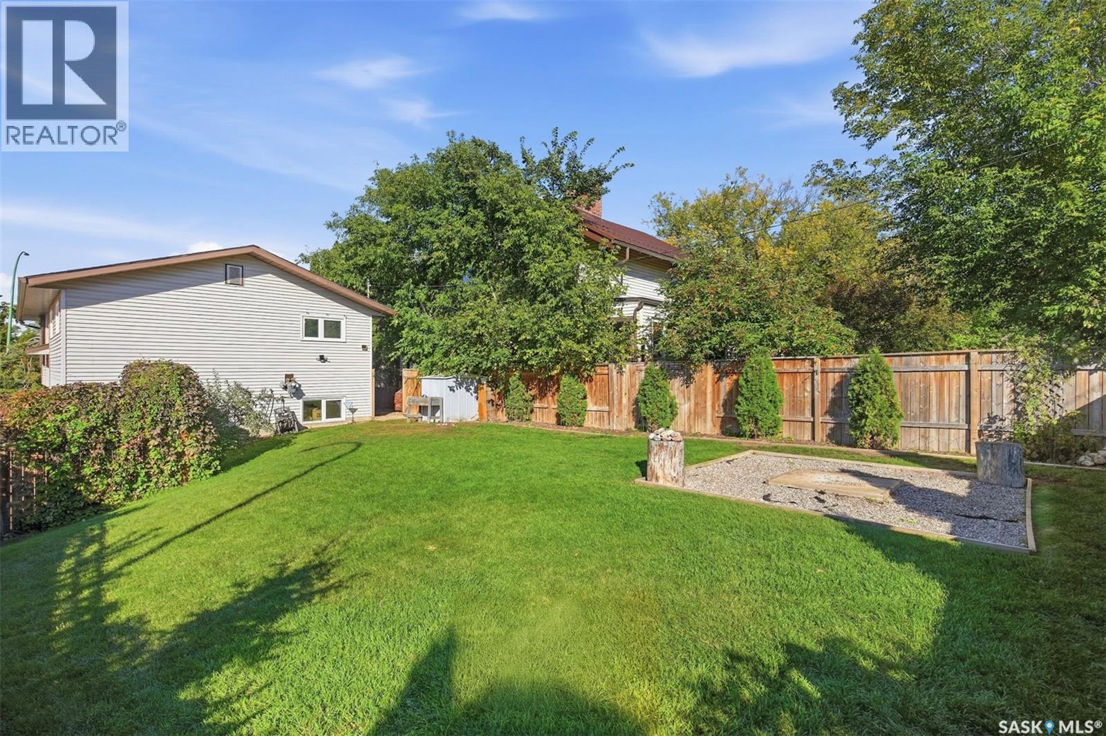 389 21st STREET W