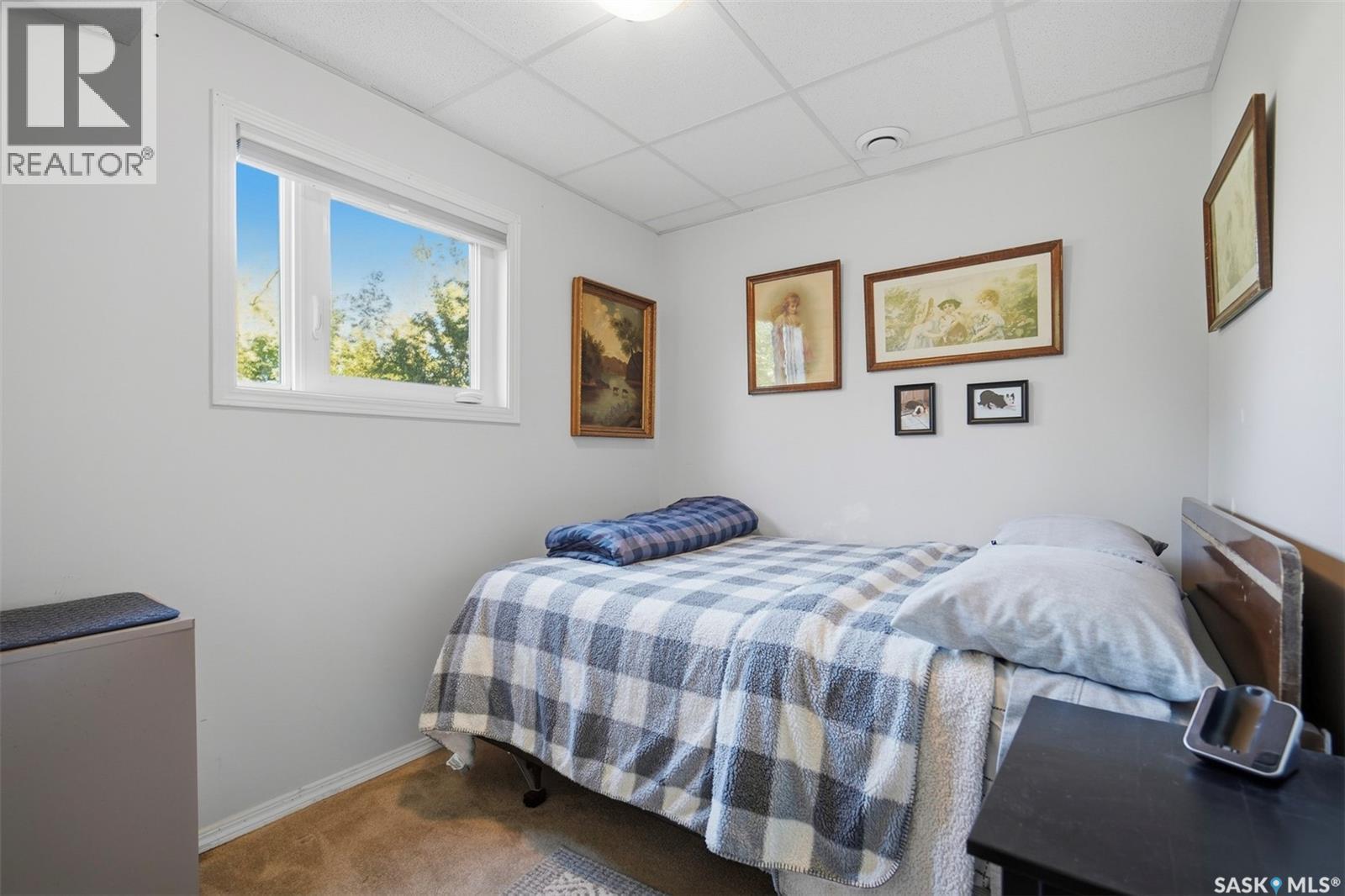 389 21st STREET W