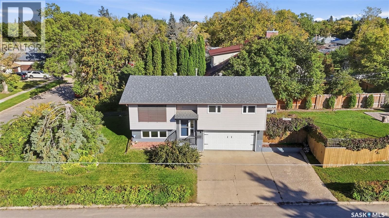 389 21st STREET W