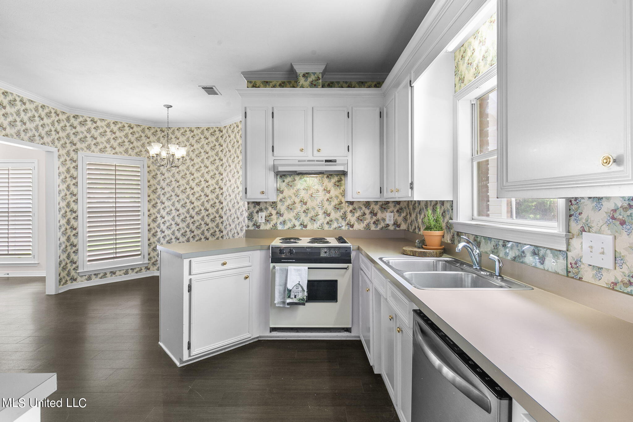 713 Spring Hill Drive