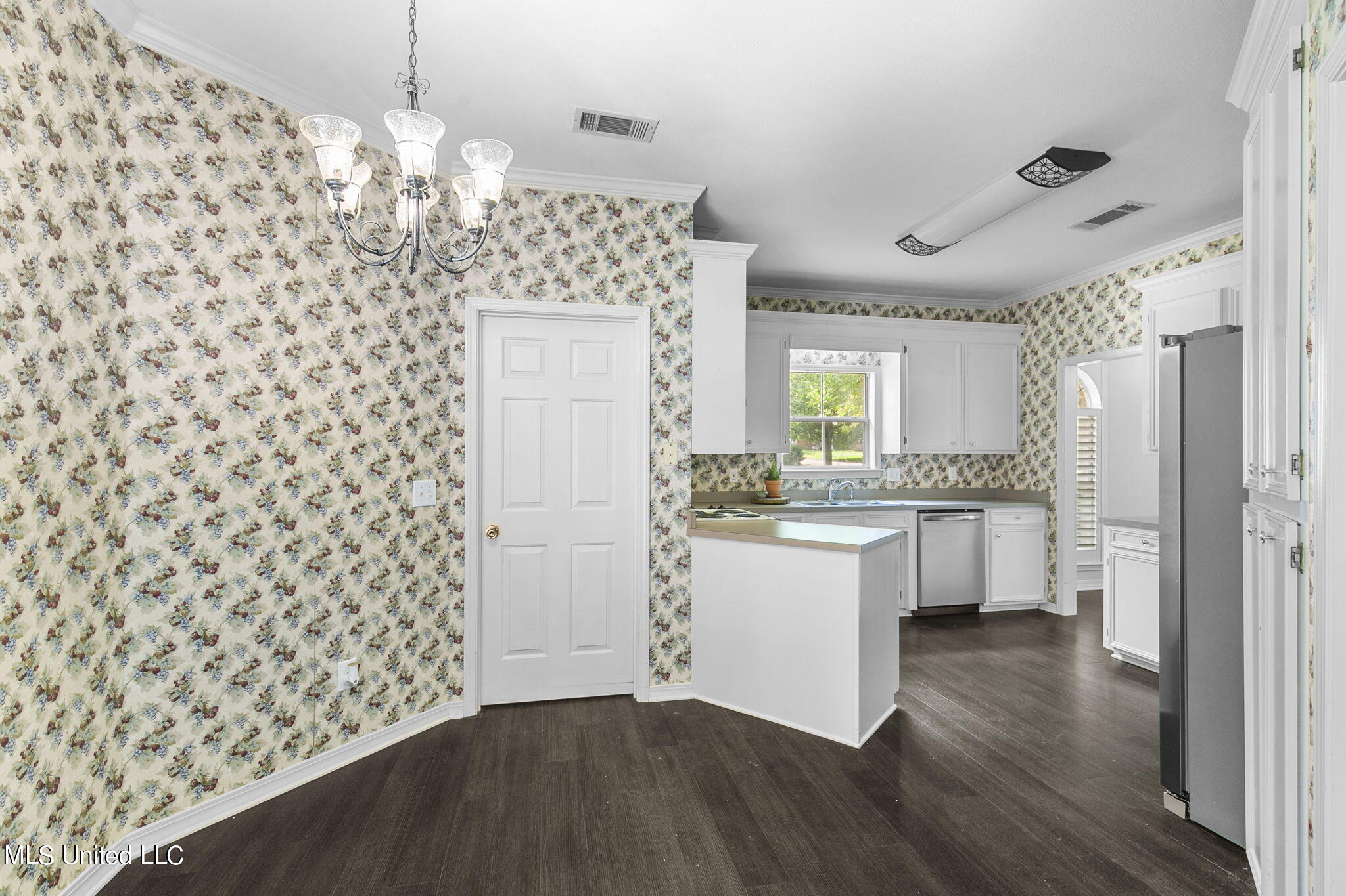 713 Spring Hill Drive