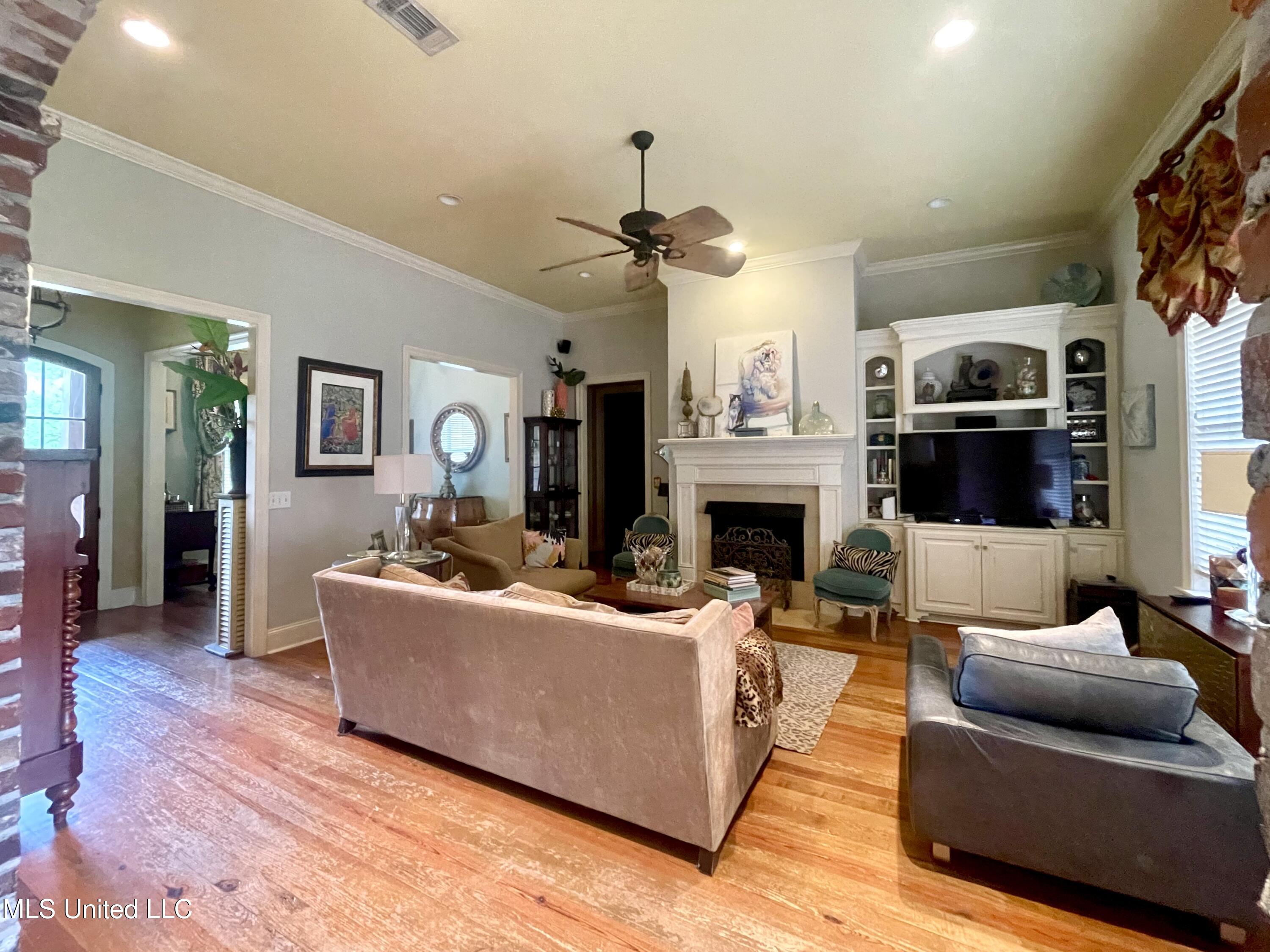 870 Wellington Way Way