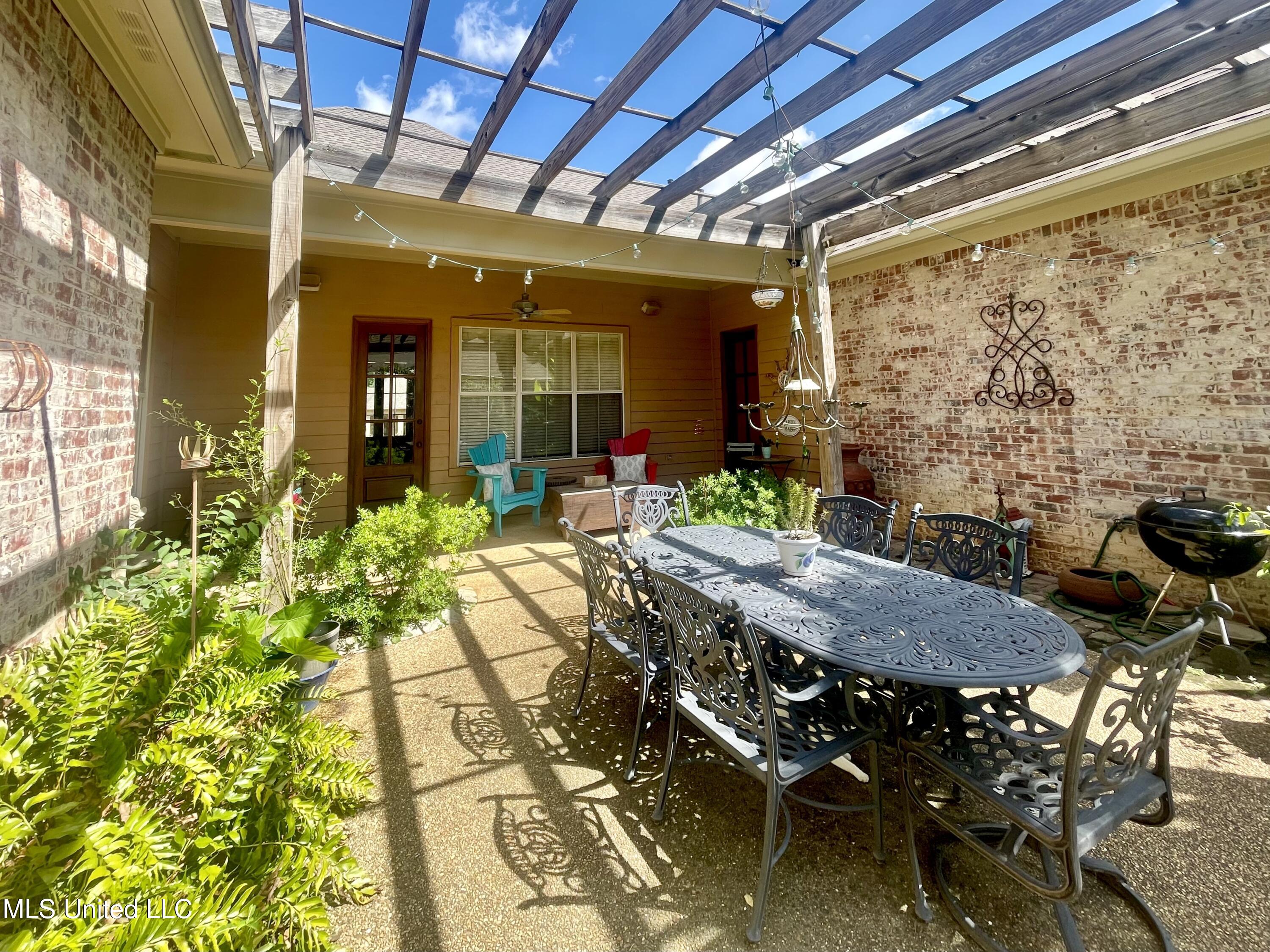 870 Wellington Way Way