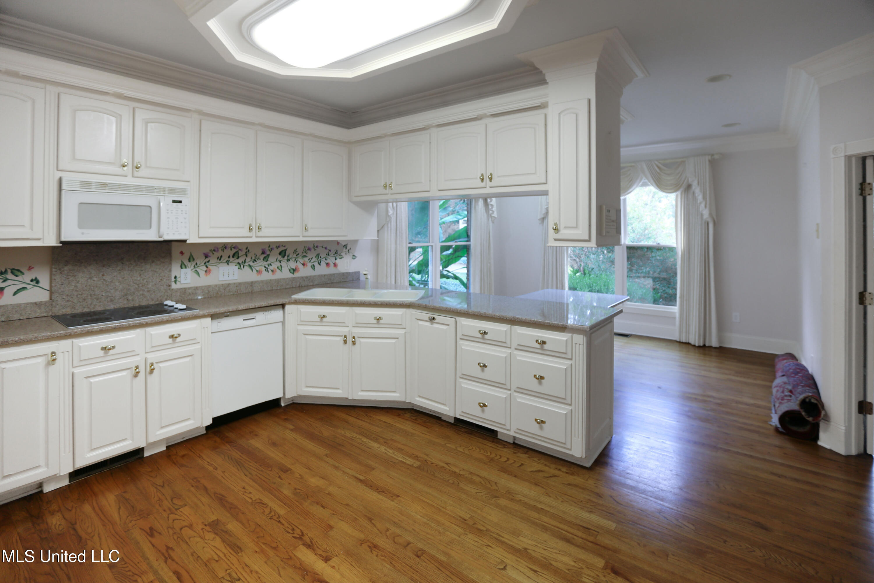 406 Roses Bluff Drive