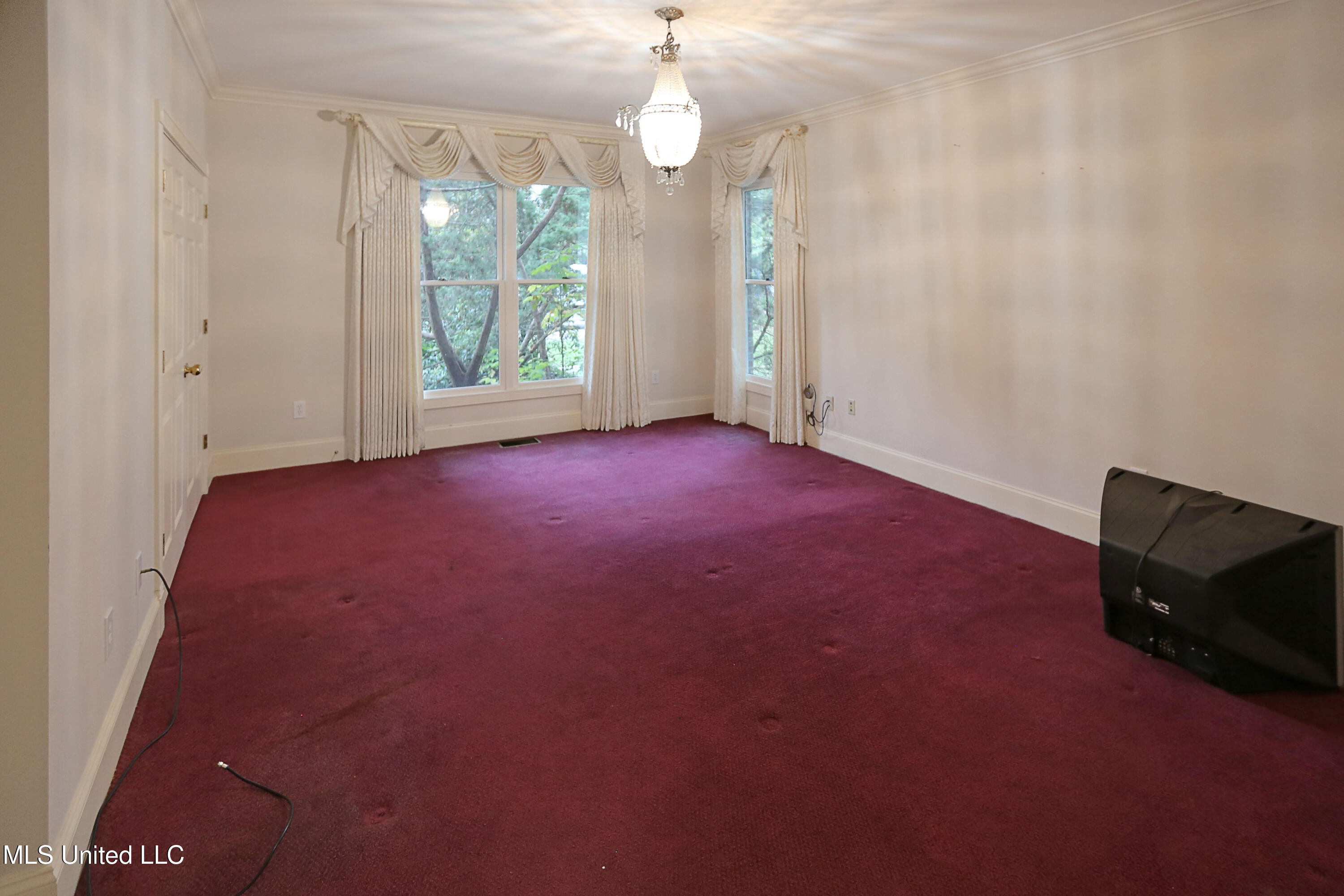 406 Roses Bluff Drive