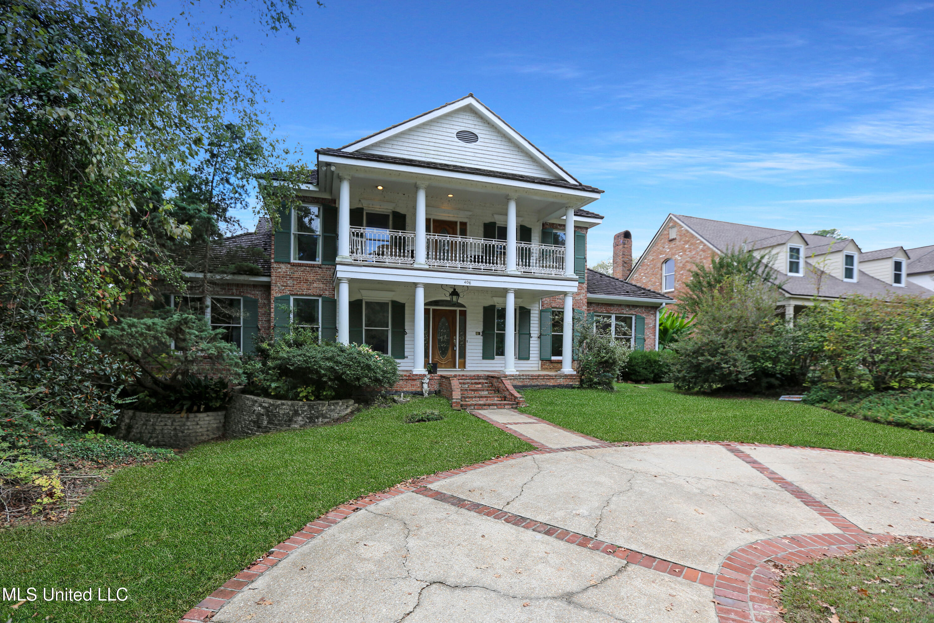 406 Roses Bluff Drive