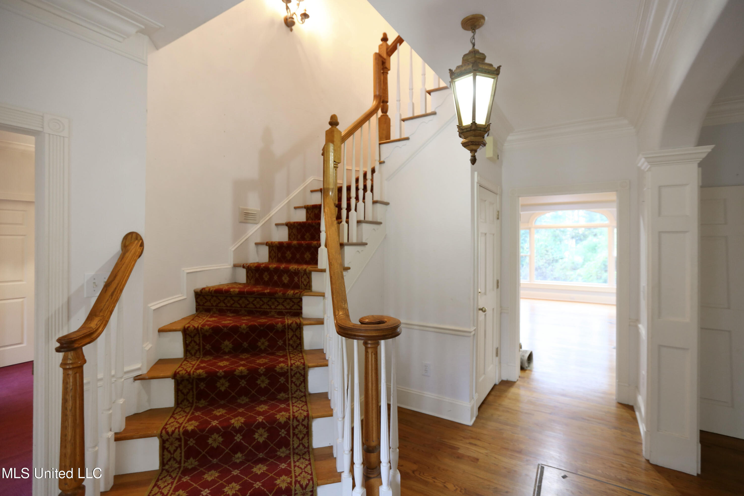 406 Roses Bluff Drive