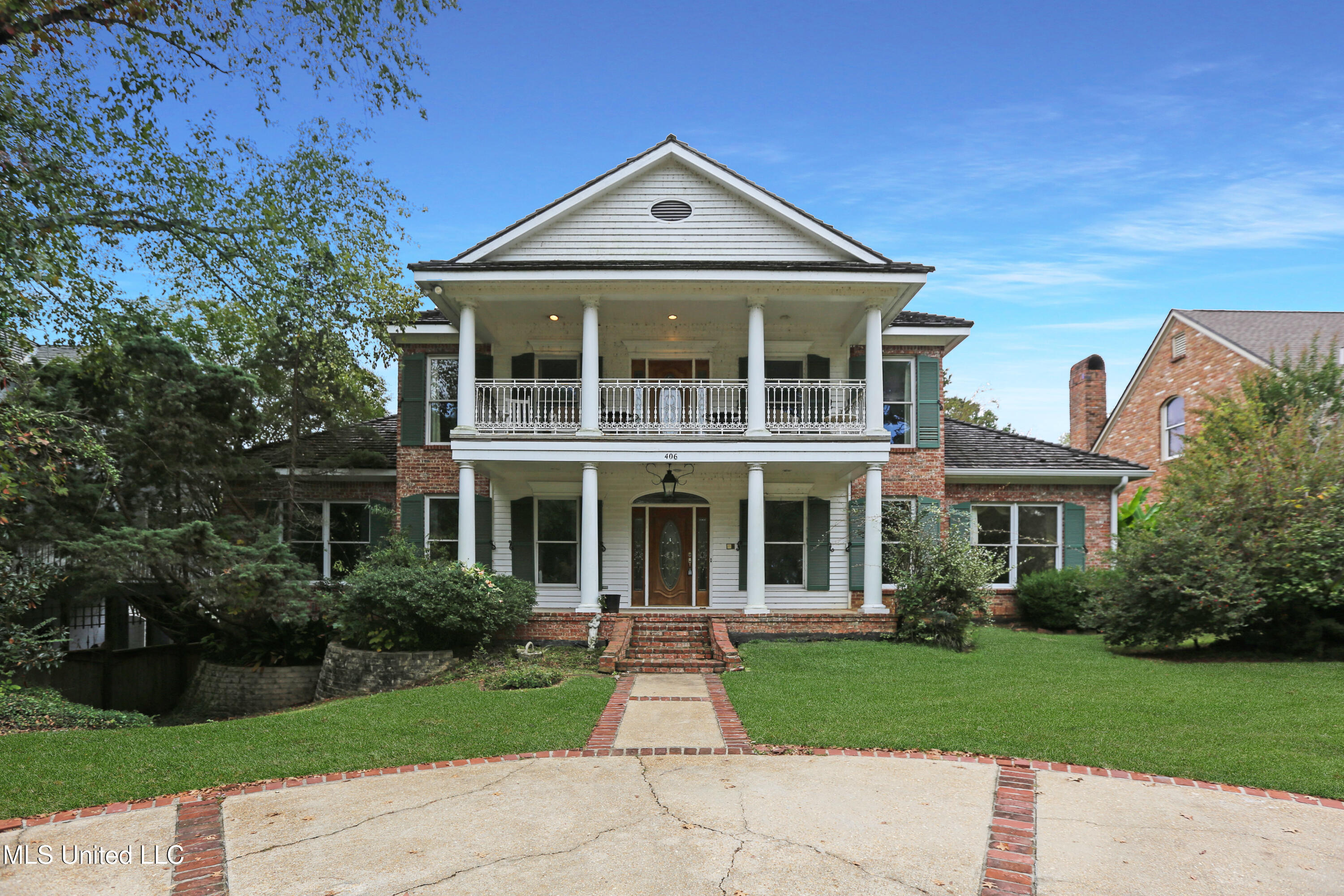 406 Roses Bluff Drive