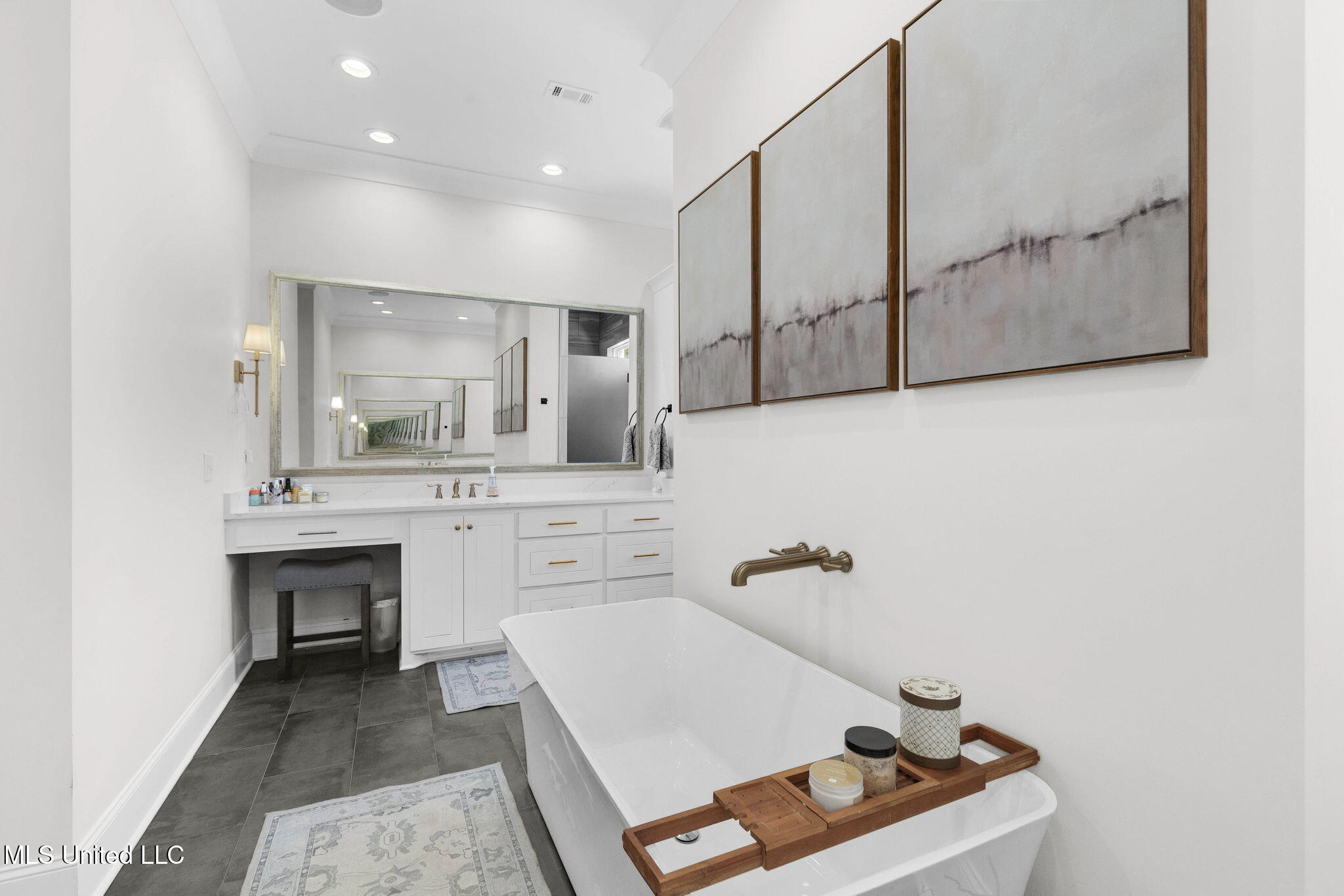 104 Chamberlin Court