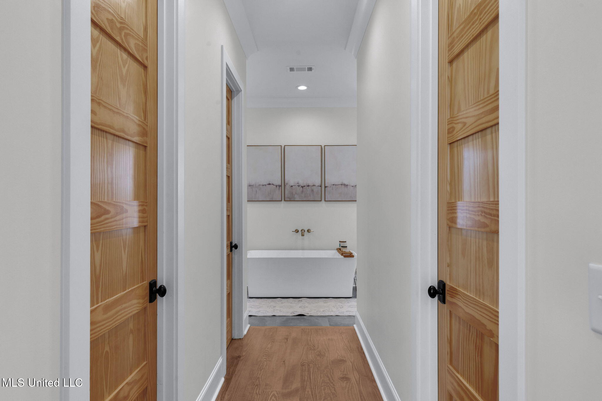 104 Chamberlin Court