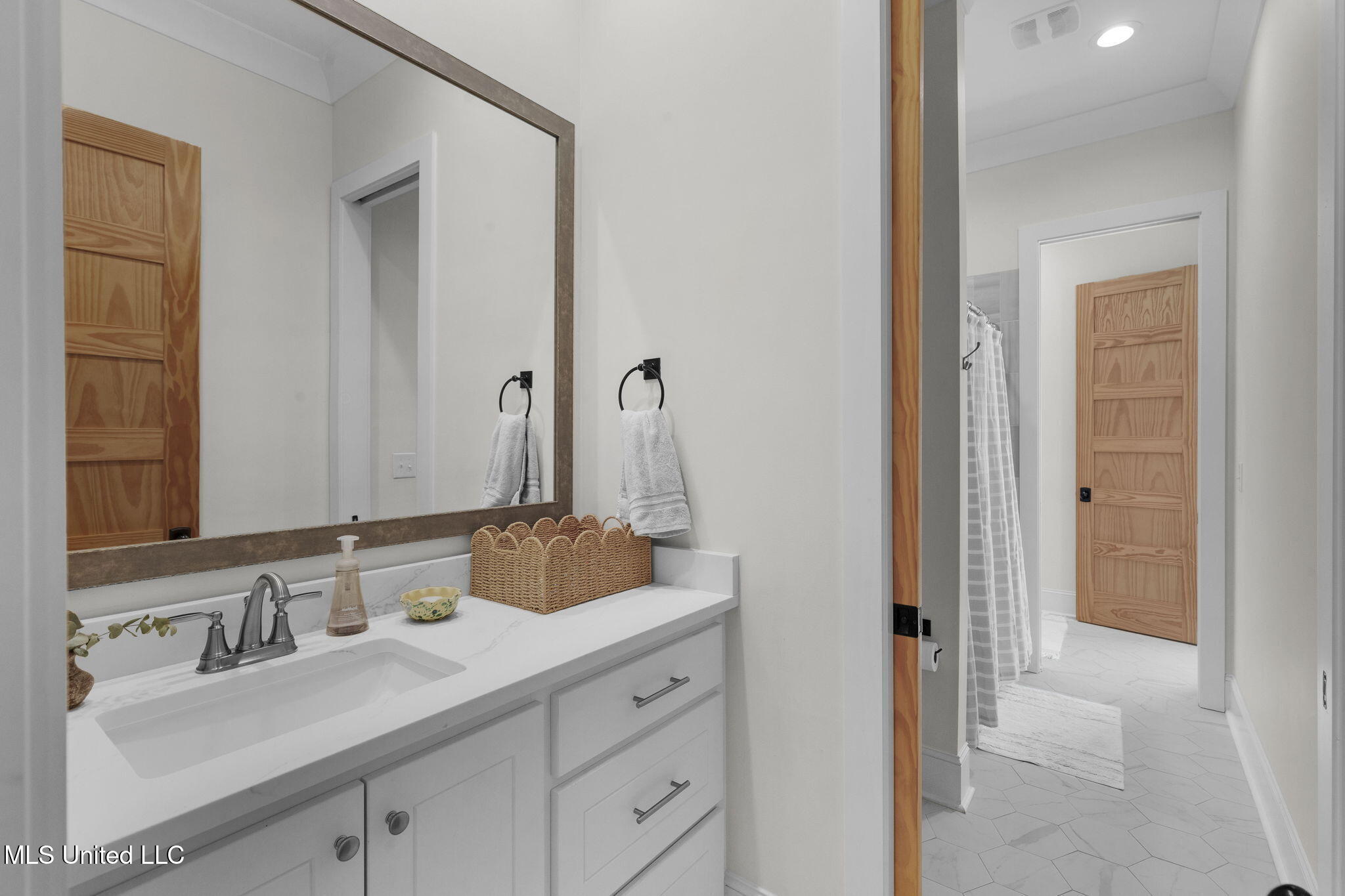 104 Chamberlin Court