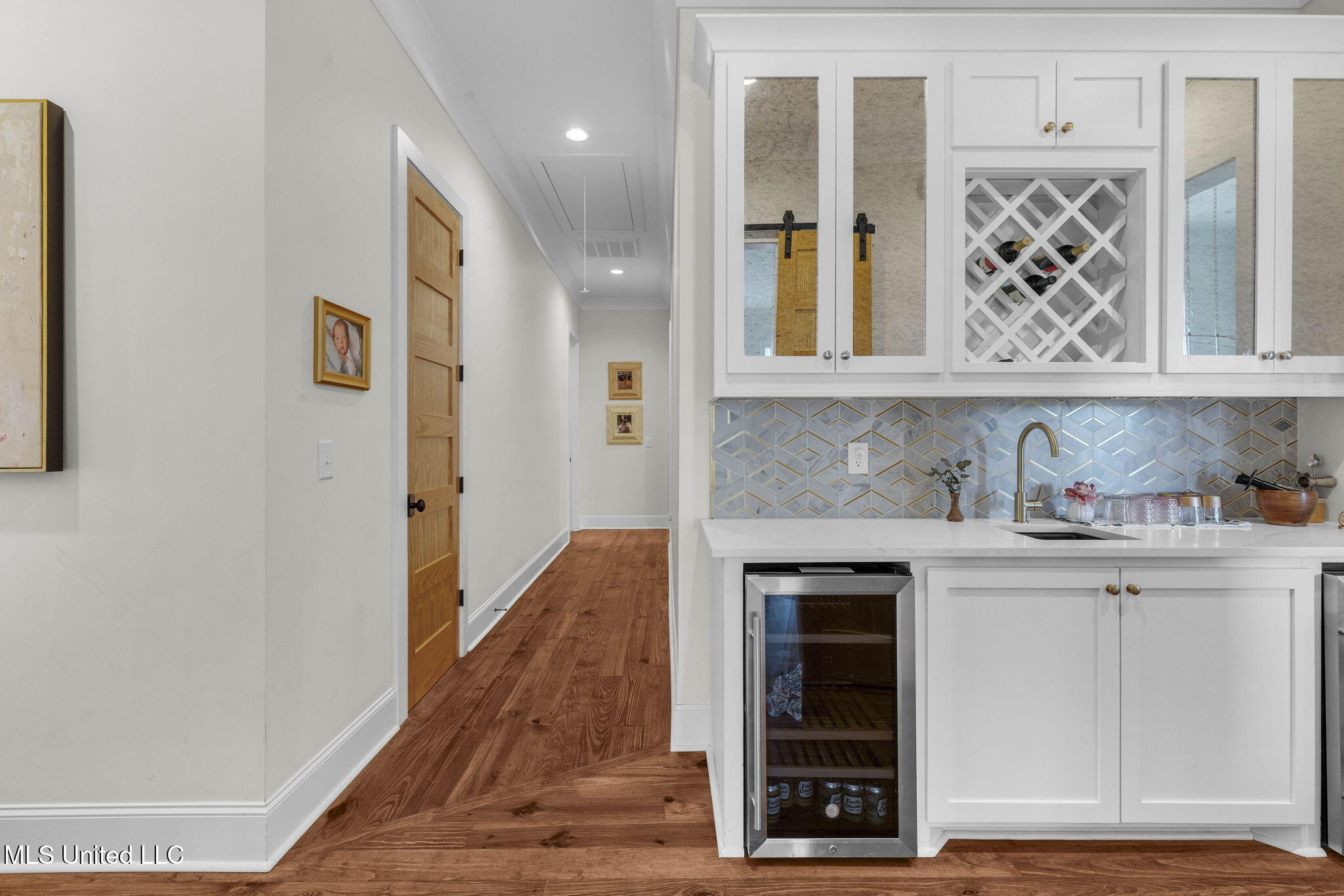 104 Chamberlin Court