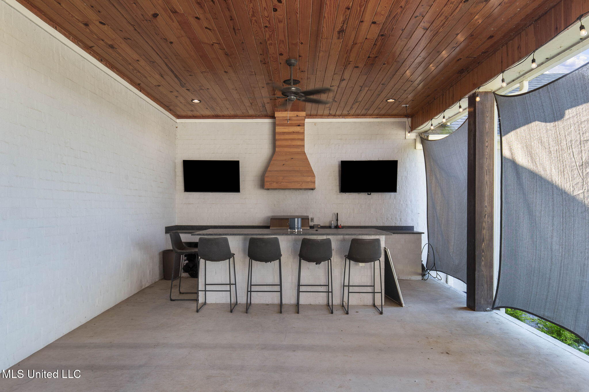 104 Chamberlin Court