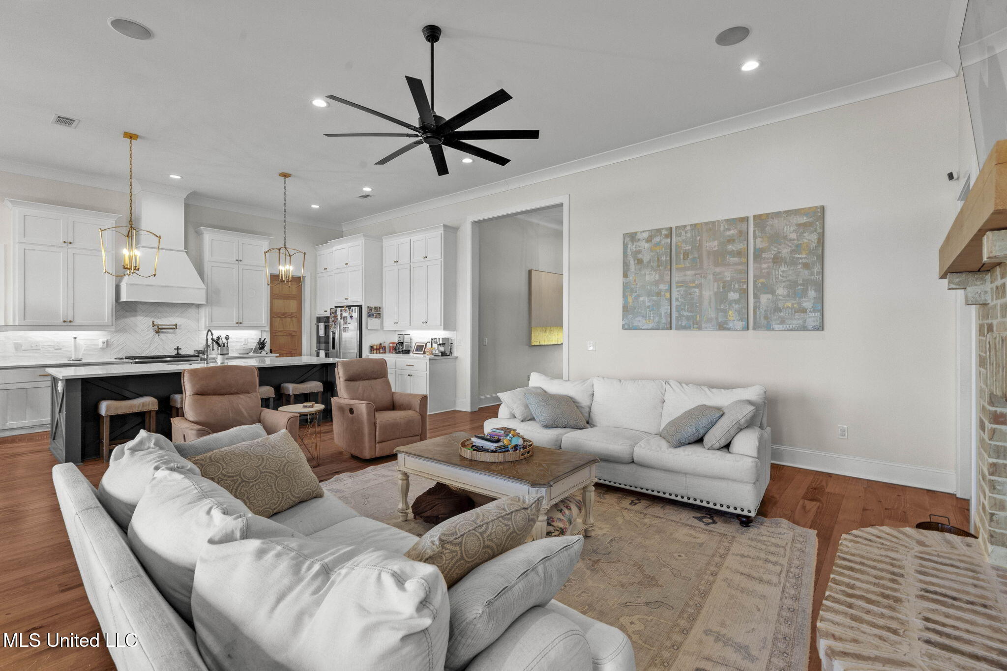 104 Chamberlin Court