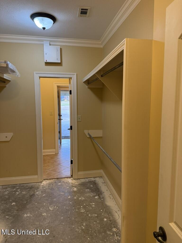 144 Oakleigh Drive
