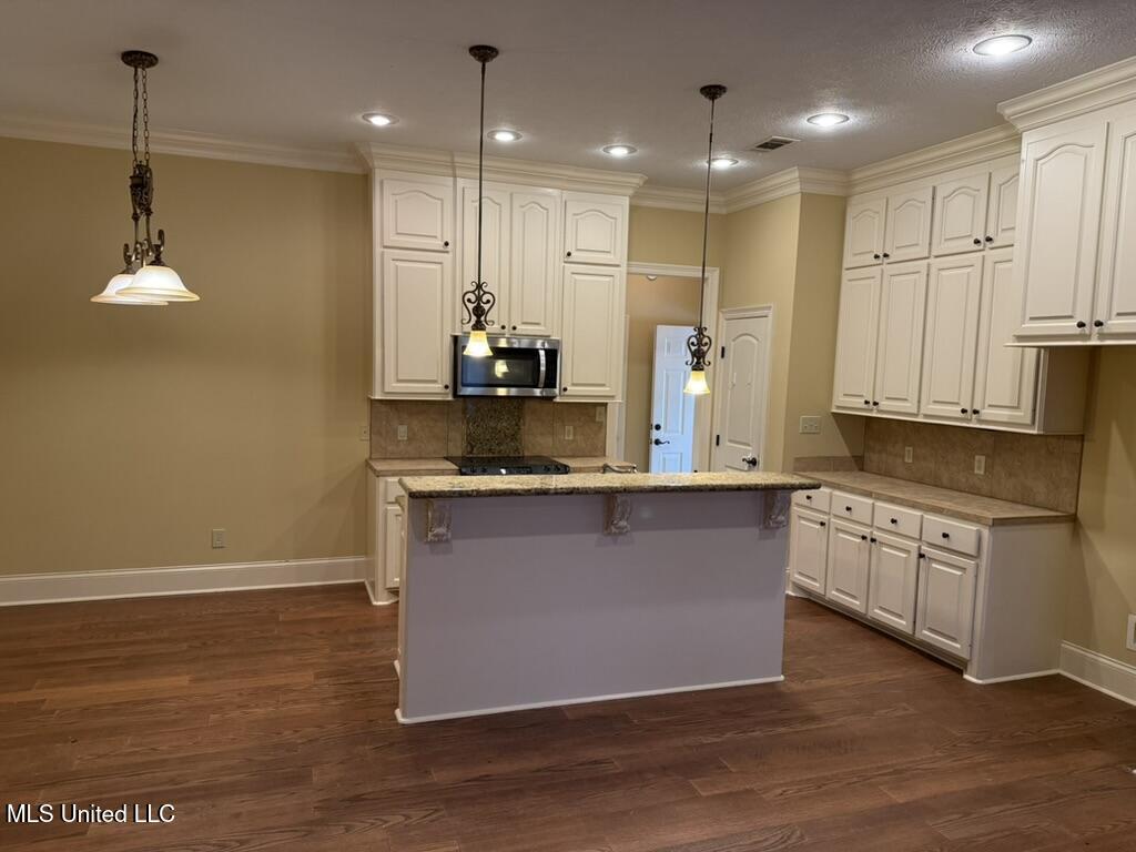 144 Oakleigh Drive