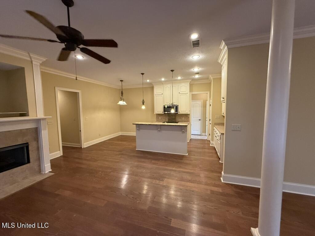 144 Oakleigh Drive