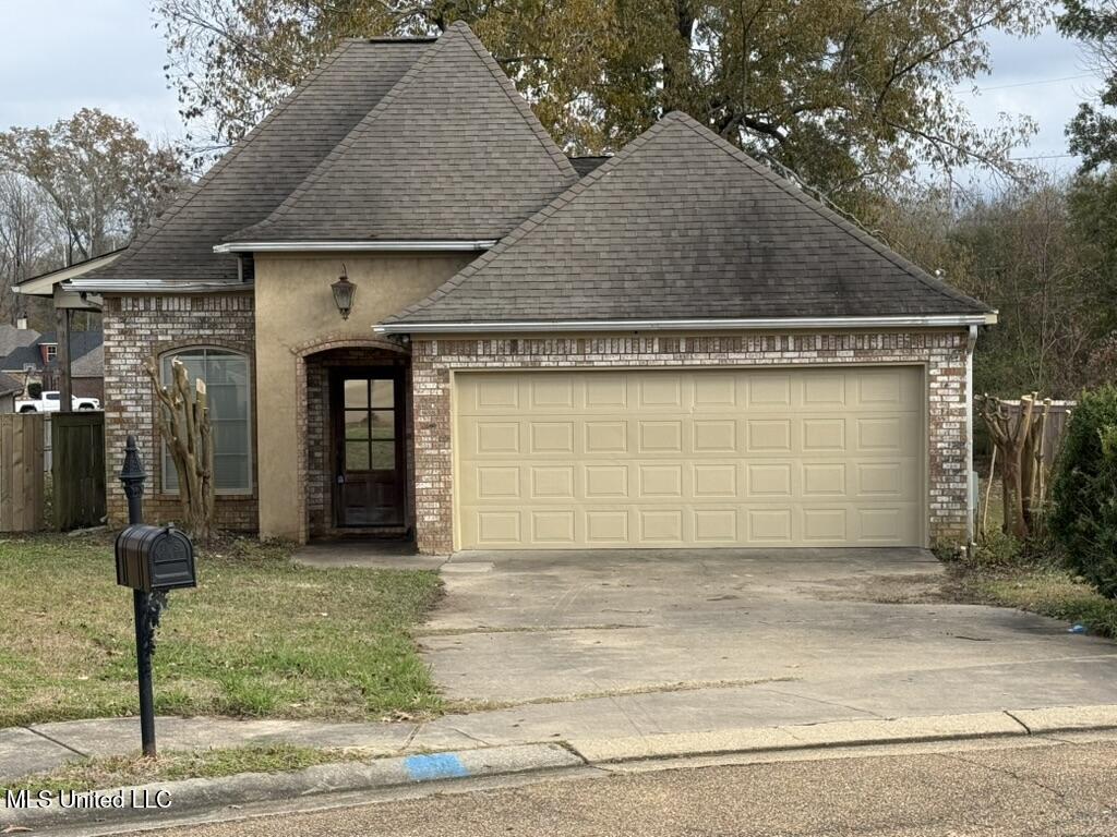 144 Oakleigh Drive