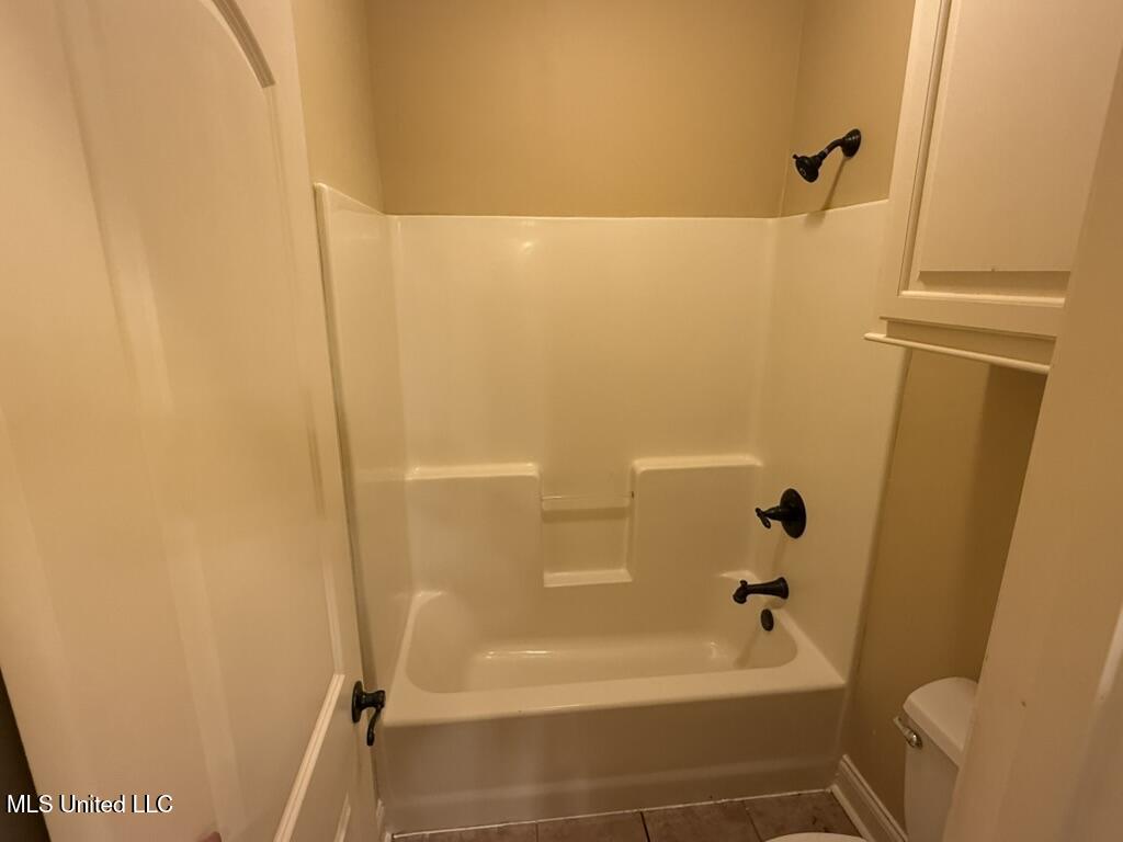 144 Oakleigh Drive