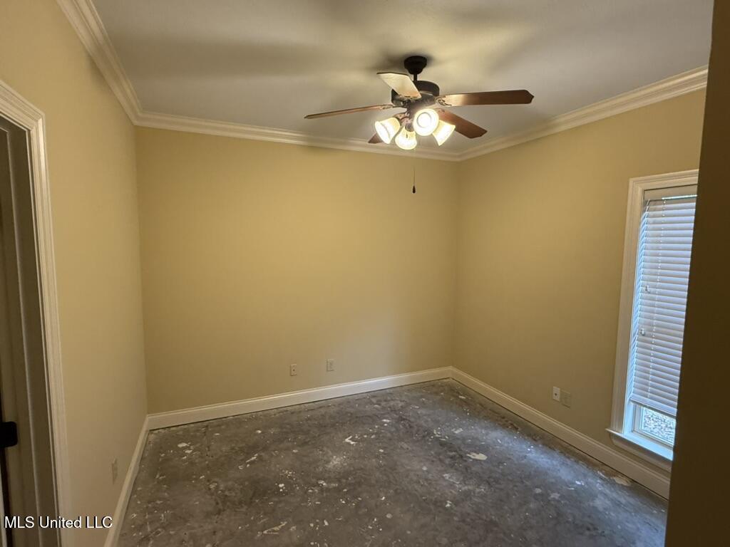 144 Oakleigh Drive
