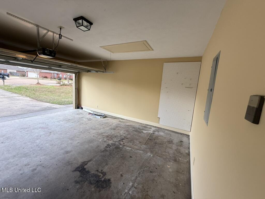 144 Oakleigh Drive