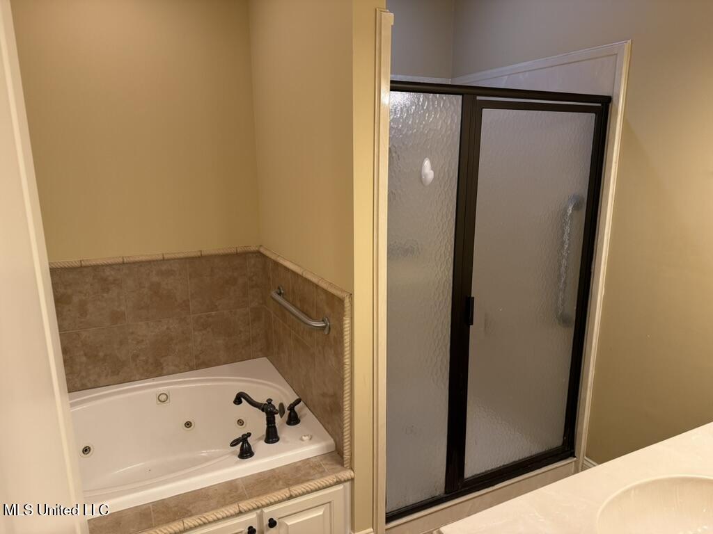 144 Oakleigh Drive