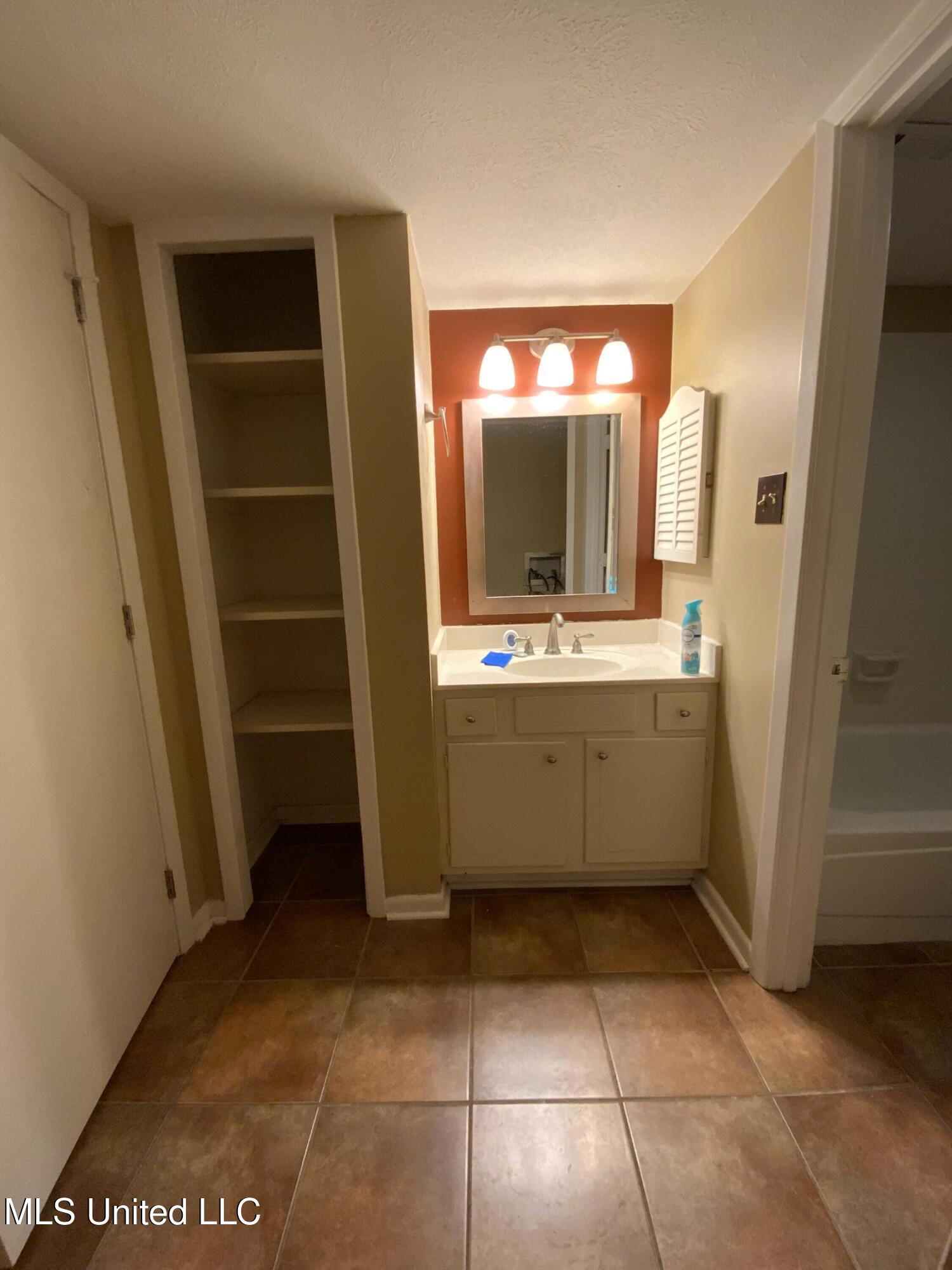 5155 Wayneland Drive, G1