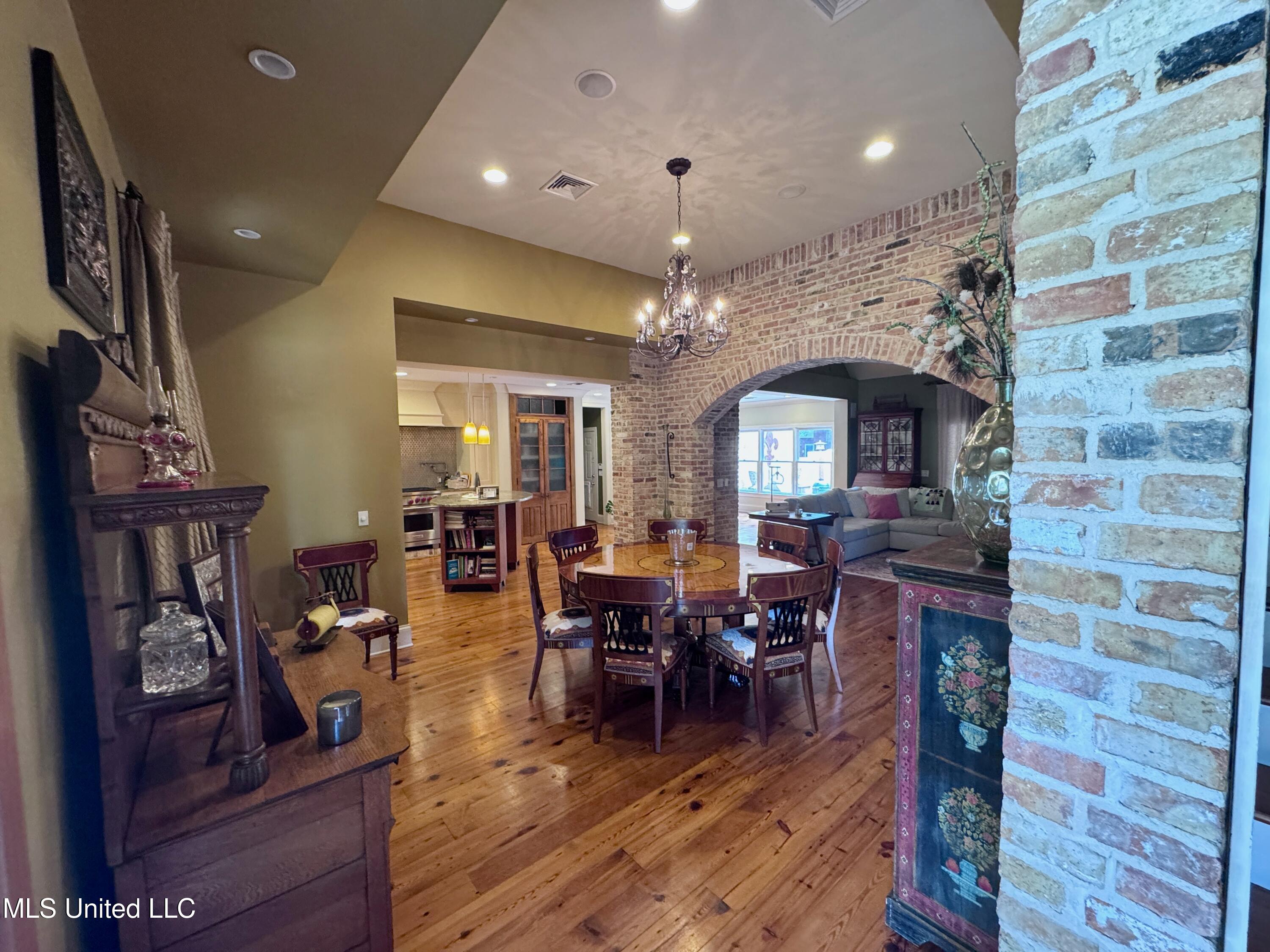 236 Sawbridge Drive