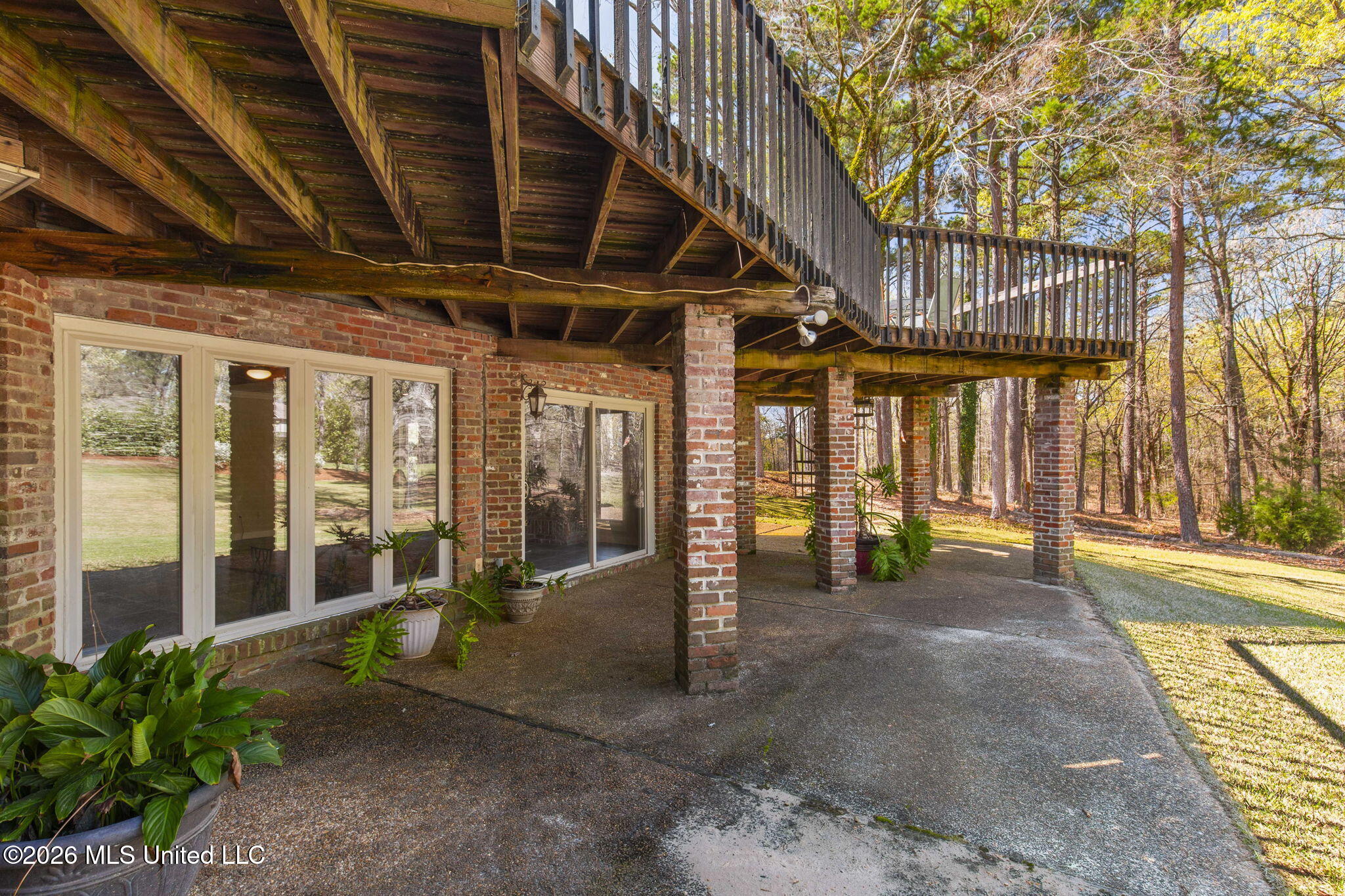6145 Wirtz Road